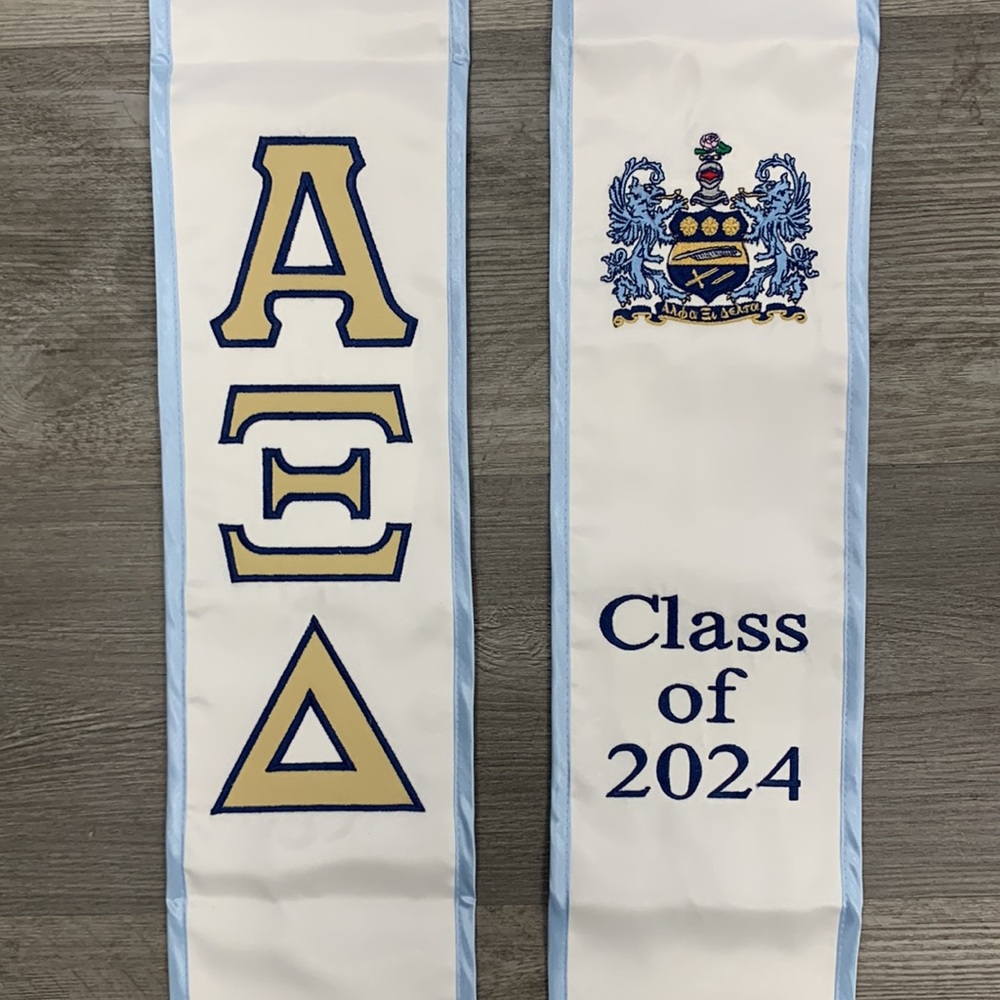Alpha Xi Delta Class of 2025 Graduation Stole